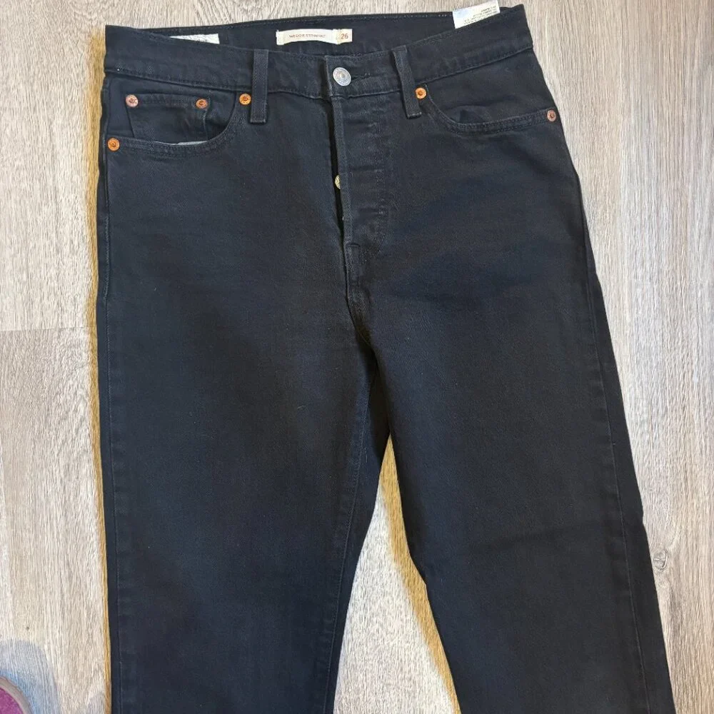 Levi's Women's Wedgie Straight Jeans Dark Black Size 26x26 - Picture 9 of 10